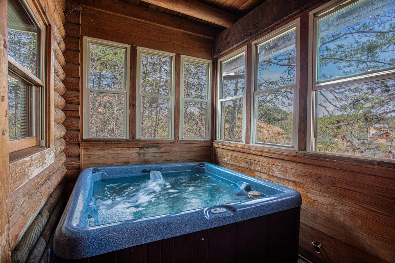 Great Wolf Cabin In Pigeon Forge!ヴィラ エクステリア 写真