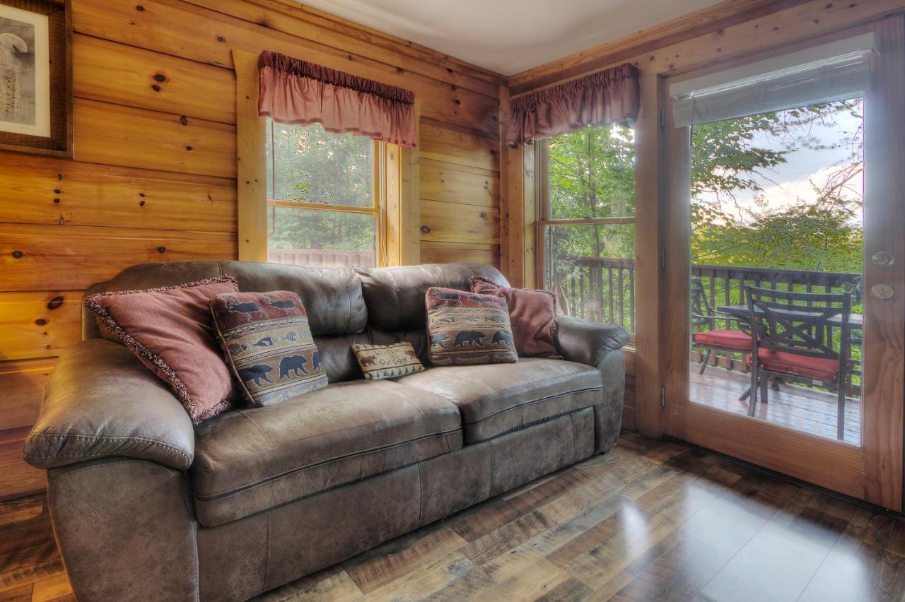 Great Wolf Cabin In Pigeon Forge!ヴィラ エクステリア 写真