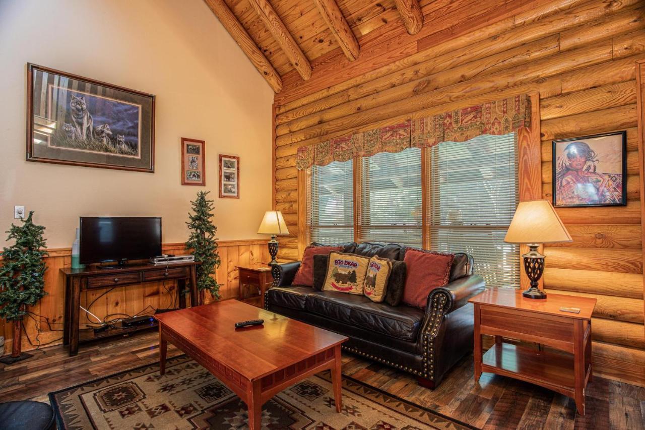 Great Wolf Cabin In Pigeon Forge!ヴィラ エクステリア 写真